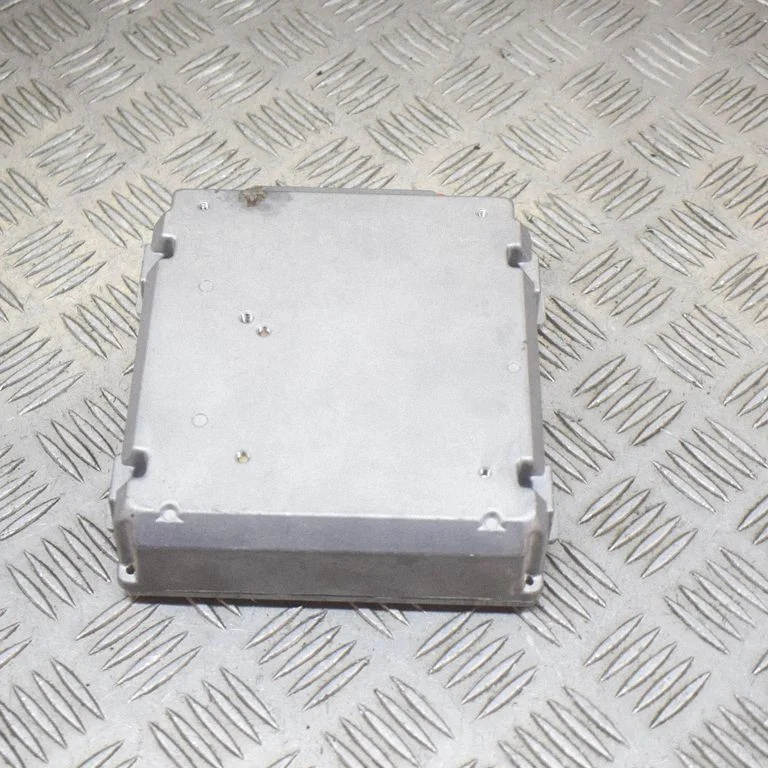 Drošības spilvenu vadības bloks MR172687