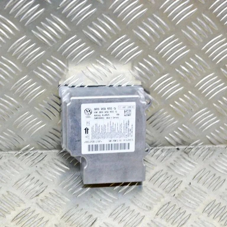 Drošības spilvenu vadības bloks – Audi Q5 SQ5 8R (2008-2017)