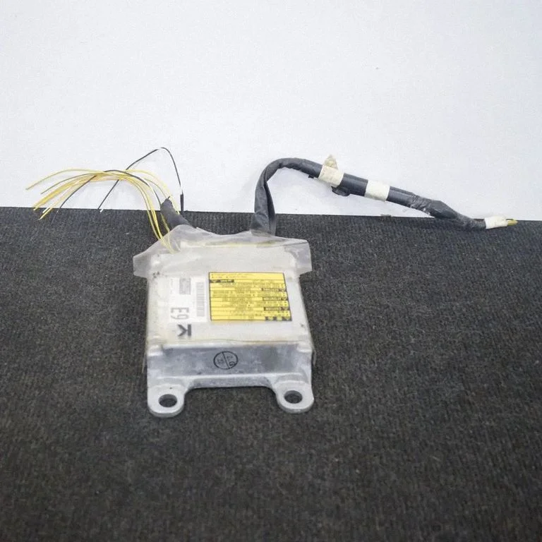 Drošības spilvenu vadības bloks 1523006951