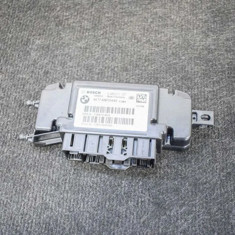 Drošības spilvenu vadības bloks 0285011137