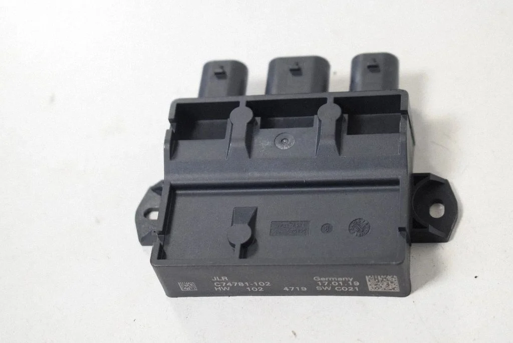 Bagāžnieka vāka vadības bloks C74781102