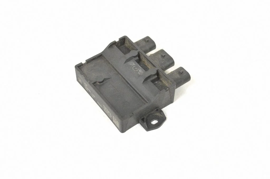 Tailgate/trunk control unit/module C74781102