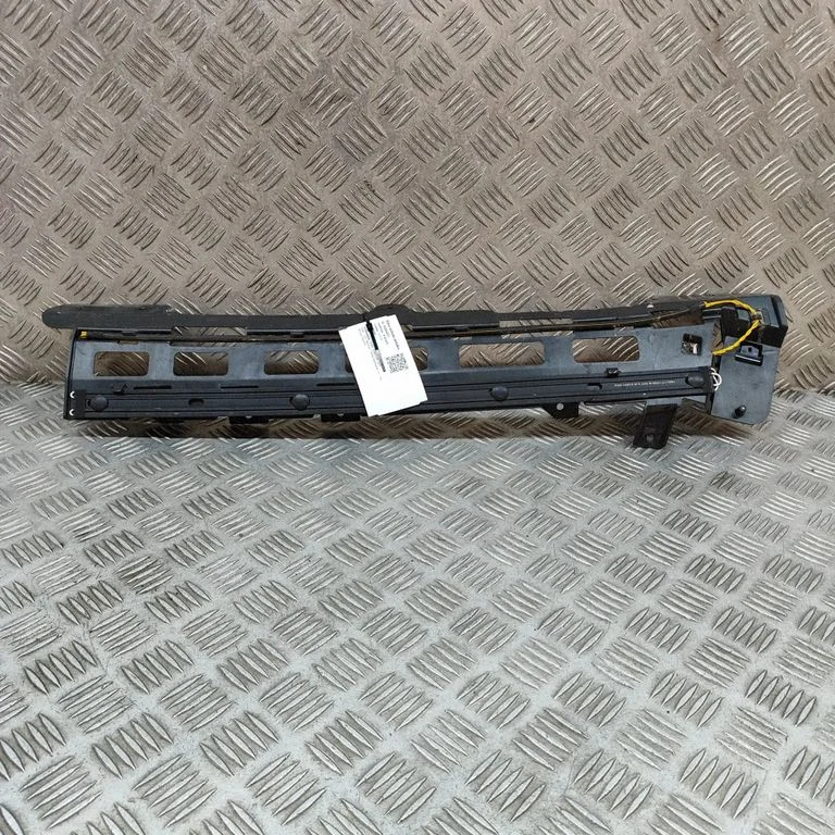 Bagāžnieka vāka vadības bloks L1TB17H760B