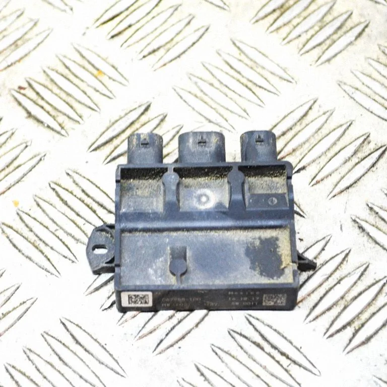 Bagāžnieka vāka vadības bloks C67955100