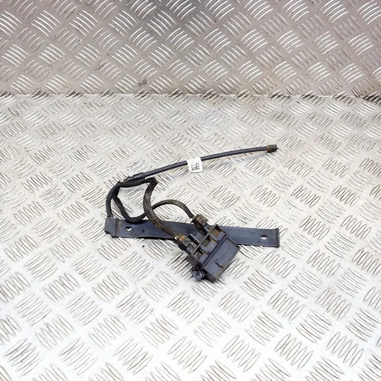 Tailgate/trunk control unit/module GK6214E110AA