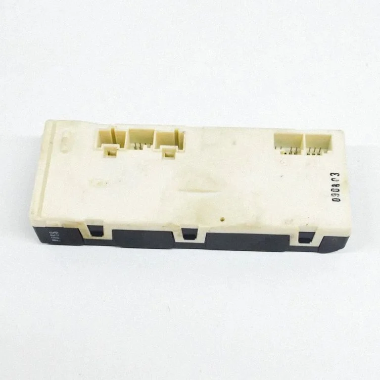 Bagāžnieka vāka vadības bloks A2048708926