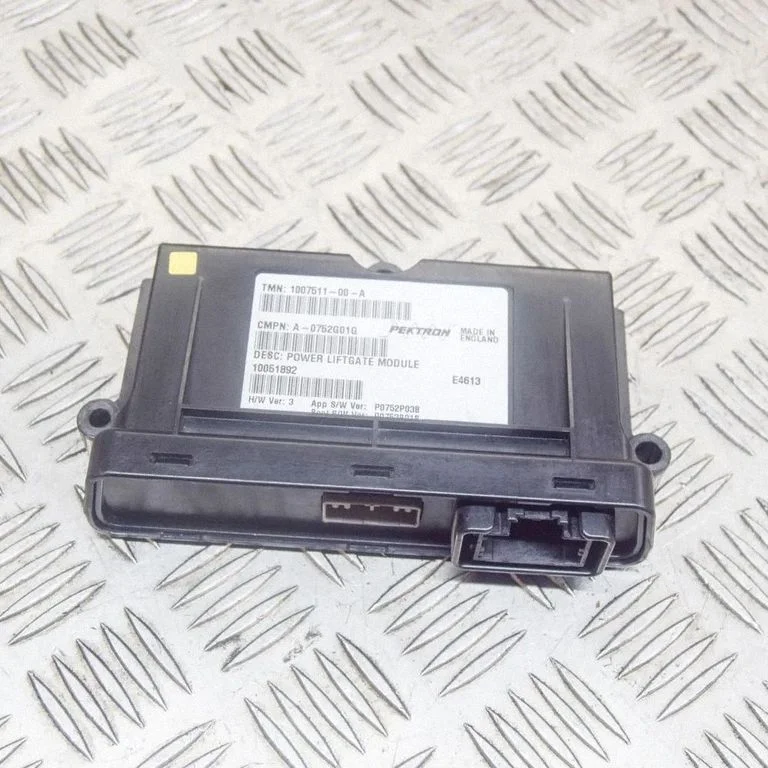 Sterownik klapy bagażnika P0752P03B