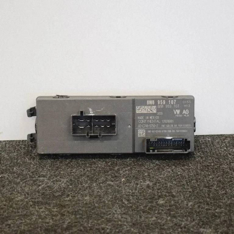 Bagāžnieka vāka vadības bloks A2C74857502