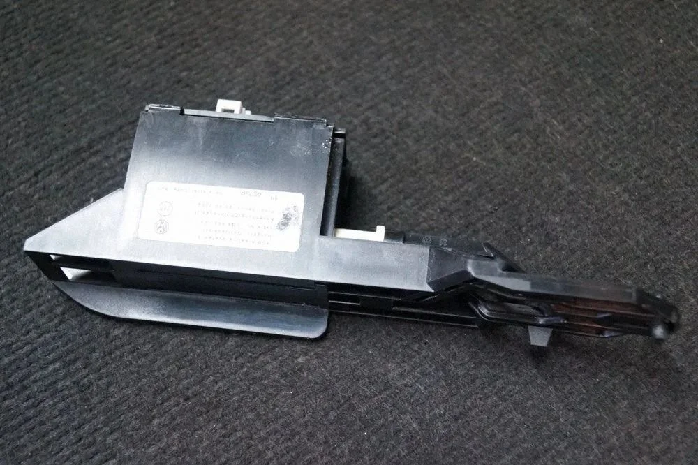 Tailgate/trunk control unit/module – Volkswagen Passat CC (2008-2016)