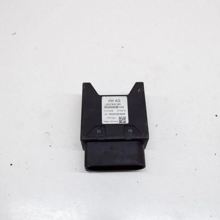 Degvielas sūkņa vadības bloks 5Q0906093