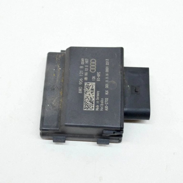 Degvielas sūkņa vadības bloks 8W0906121B