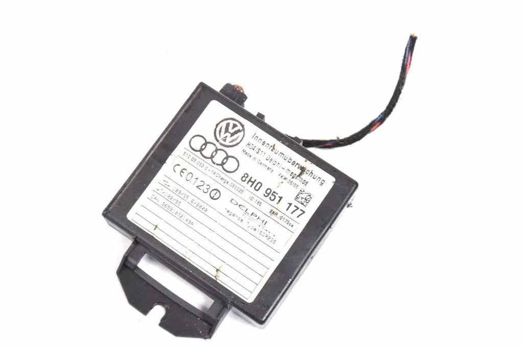 Signalisatsiooni juhtplokk – Audi A4 S4 B7 8E 8H (2005-2008)