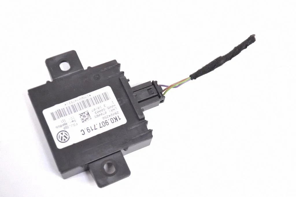 Signalisatsiooni juhtplokk – Audi A3 S3 8P (2003-2012)