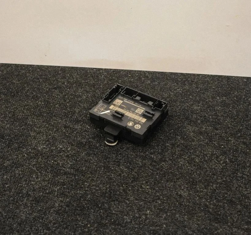 Door control unit/module 7N0959792