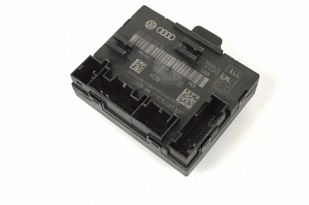 Durvju elektronikas vadības bloks – Audi A5 Sportback 8TA (2009-2016)