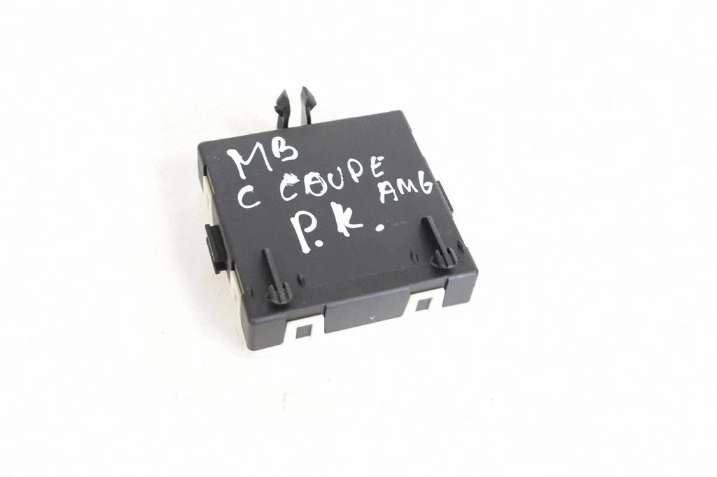 Durvju elektronikas vadības bloks – Mercedes-Benz C klase W205 (2014-2021)