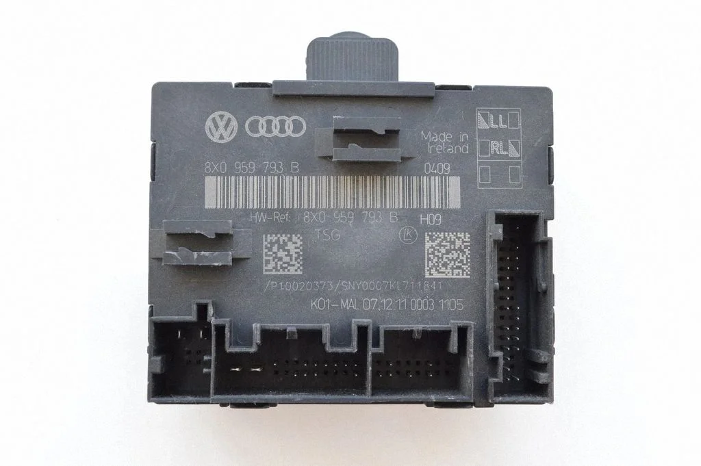 Door control unit/module – Audi A1 (2010-2018)