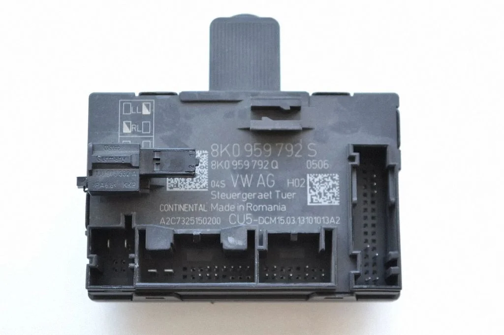 Door control unit/module – Audi Q5 SQ5 8R (2008-2017)