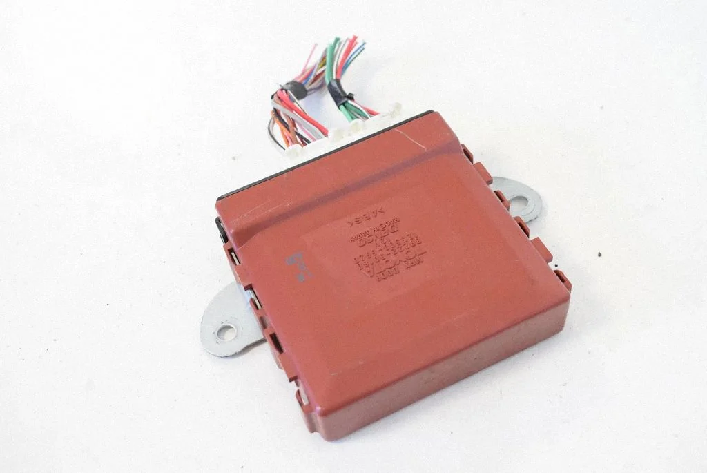 Durvju elektronikas vadības bloks 8922230180