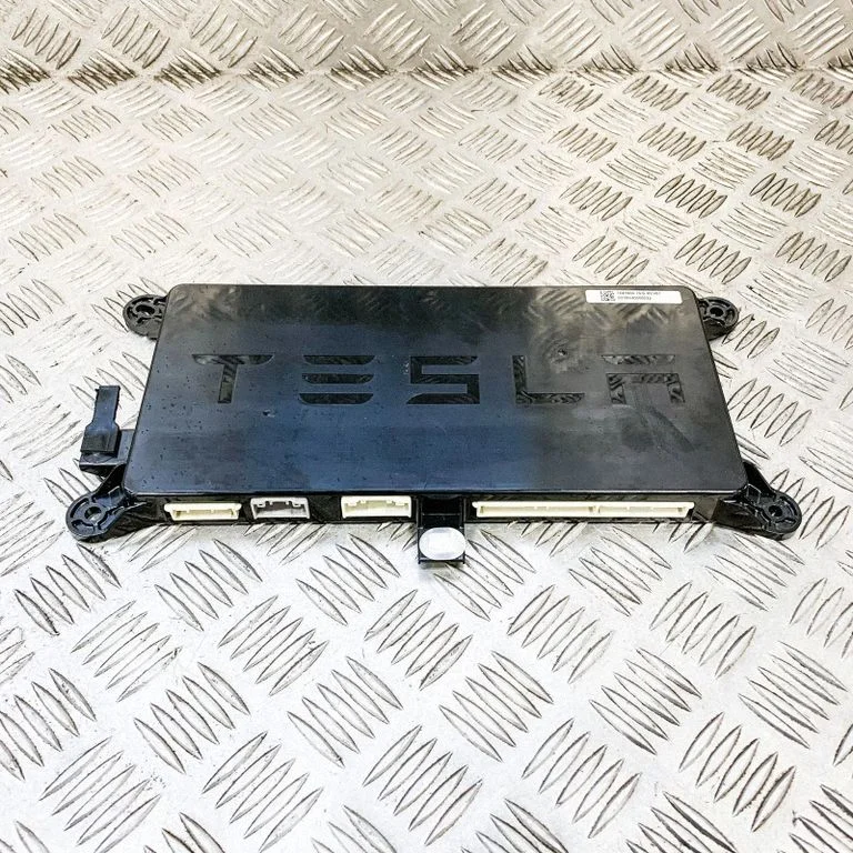 Door control unit/module 104390010D