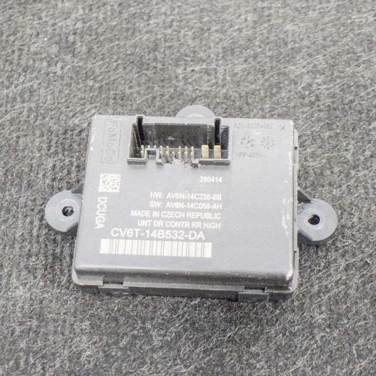 Durvju elektronikas vadības bloks AV6N14C236BB