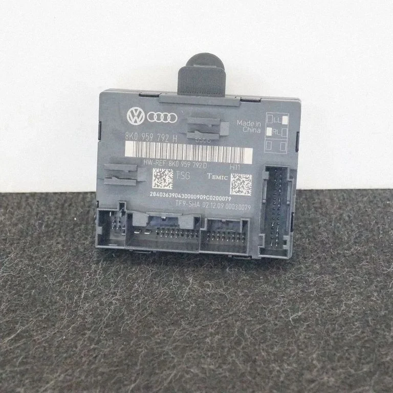 Durvju elektronikas vadības bloks 8K0959792H