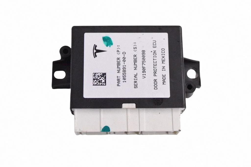 Durvju elektronikas vadības bloks – Tesla Model S (2012-)