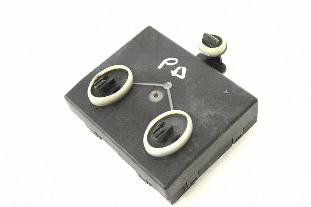 Door control unit/module – front right