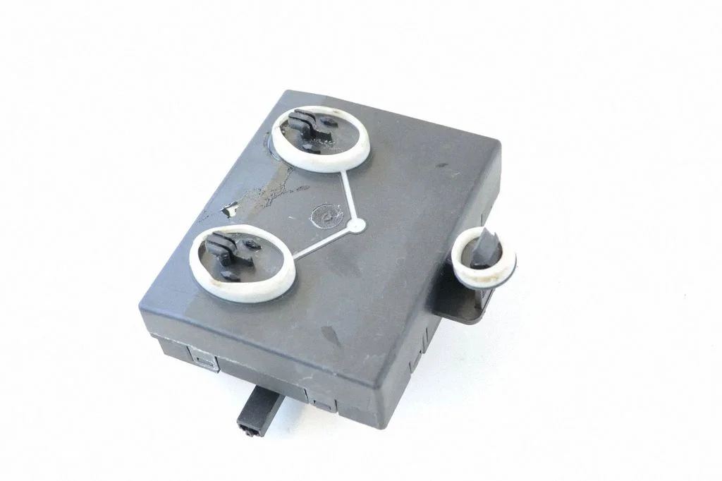 Ukseelektroonika juhtplokk 8T0959793F