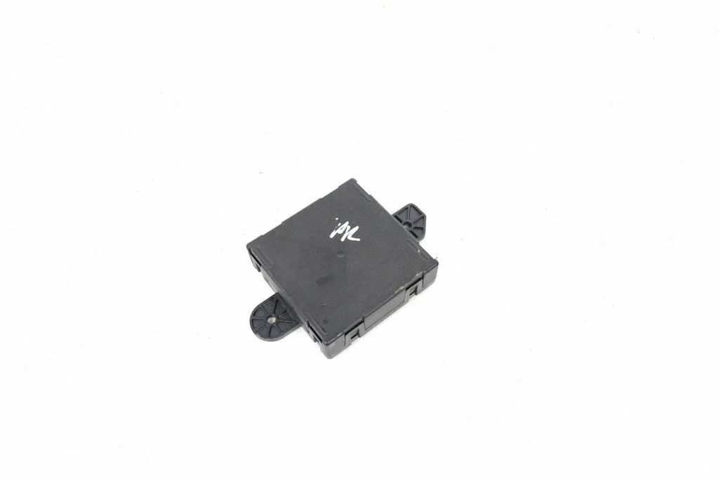 Durvju elektronikas vadības bloks 6824549AB