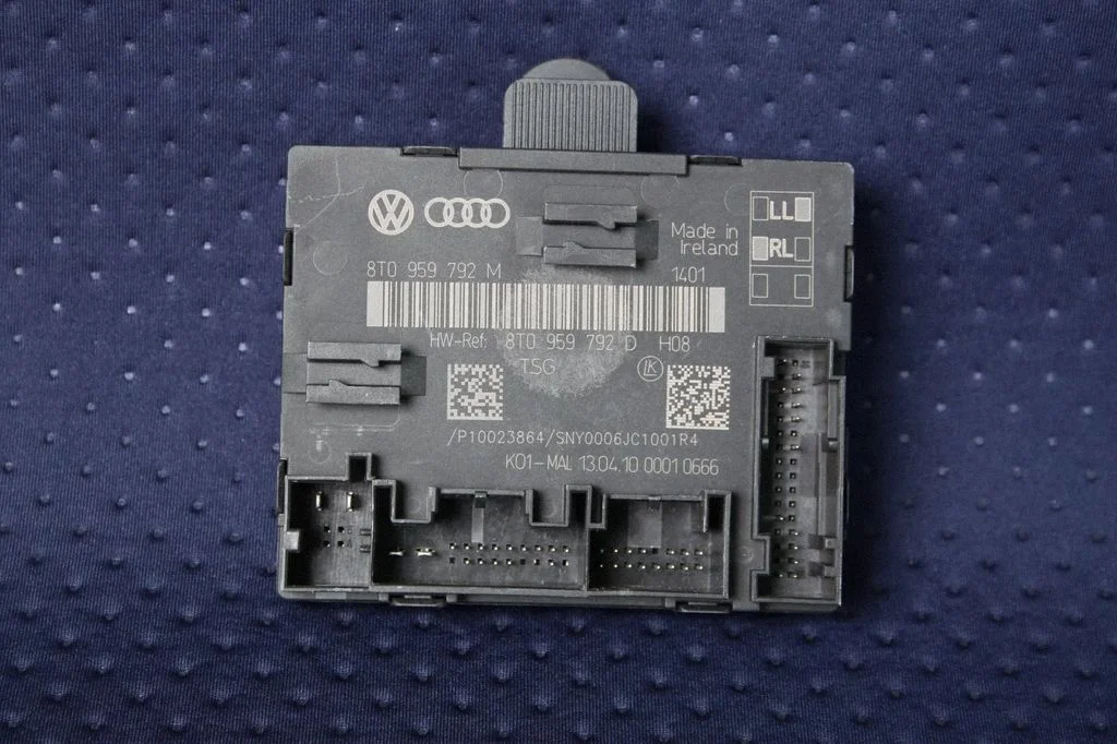 Durvju elektronikas vadības bloks – Audi A5 Sportback 8TA (2009-2016)