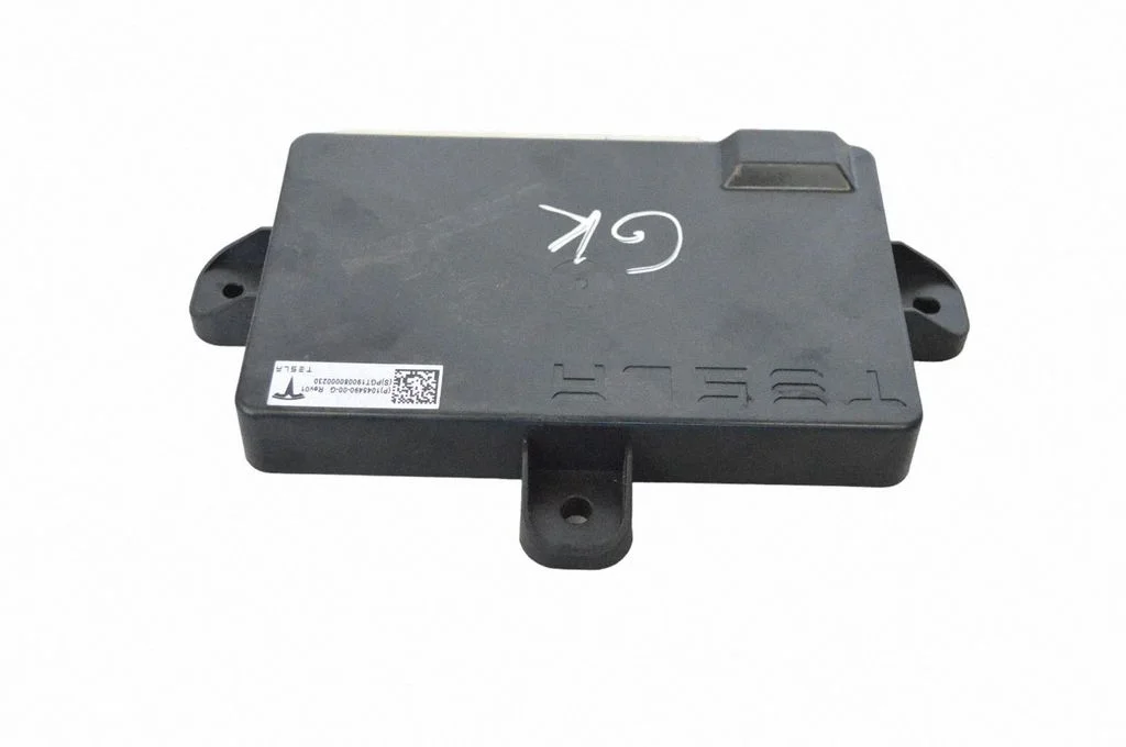 Durvju elektronikas vadības bloks – Tesla Model S (2012-)