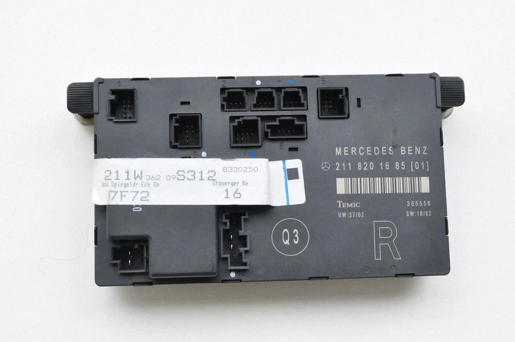 Door control unit/module – Mercedes-Benz E-Class W211 (2002-2009)