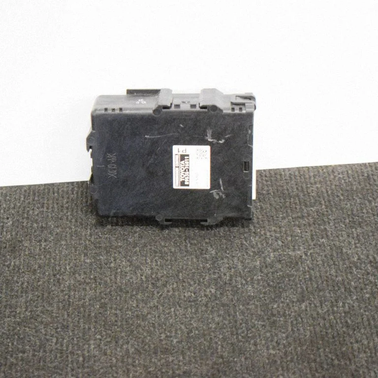 Pārnesumkārbas vadības bloks – Toyota Prius+ (ZVW40) (2011-2018)