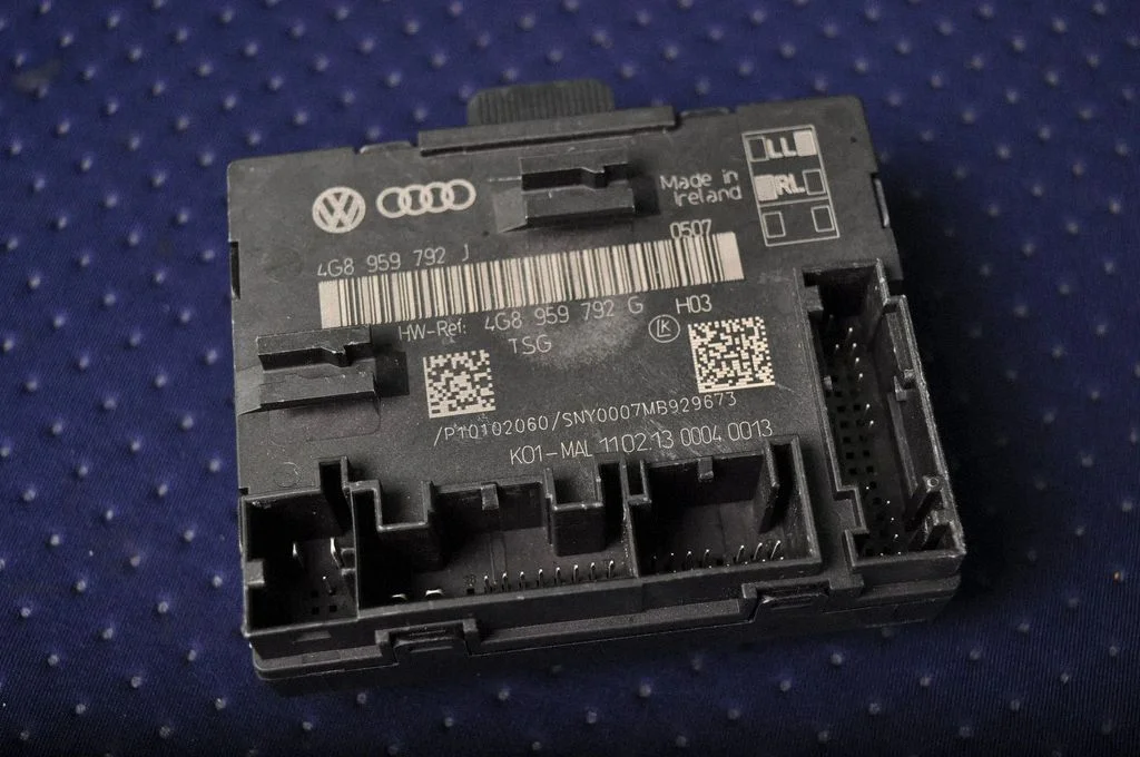 Durvju elektronikas vadības bloks – Audi A7 S7 4G (2011-2017)