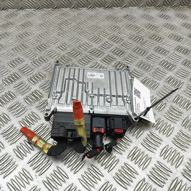 Engine control unit/module 85E907808P