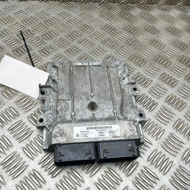 Dzinēja vadības bloks RK3A12A650EB