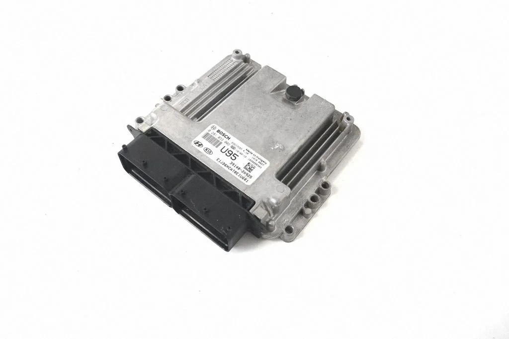 Dzinēja vadības bloks 0281033002