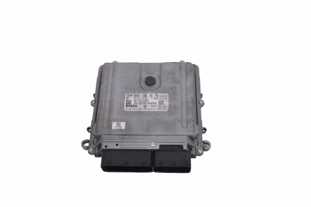 Dzinēja vadības bloks 0281012023
