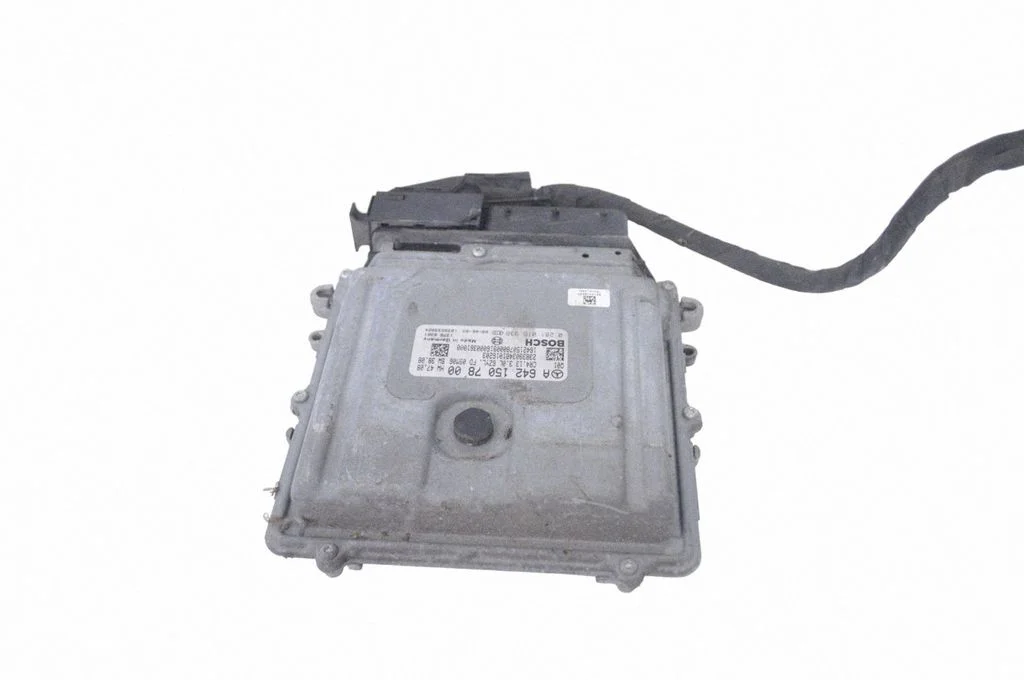 Dzinēja vadības bloks 0281015936