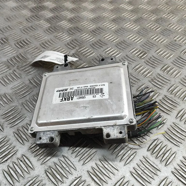 Dzinēja vadības bloks 12654671