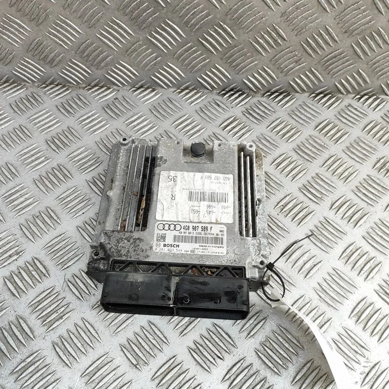 Mootori juhtplokk 4G0907589B