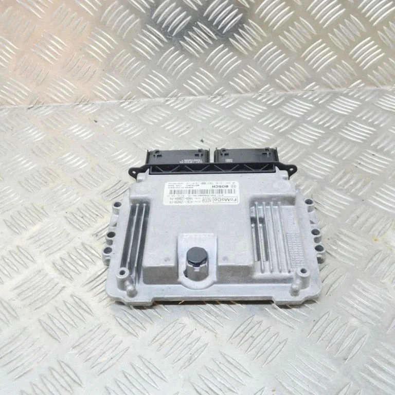 Dzinēja vadības bloks 0261S18702