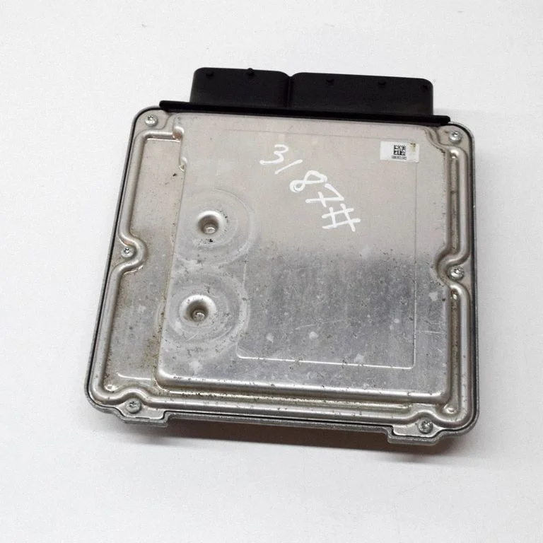 Dzinēja vadības bloks 1039S80385