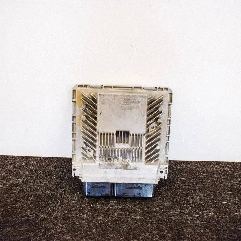 Engine control unit/module – Audi Q5 SQ5 8R (2008-2017)