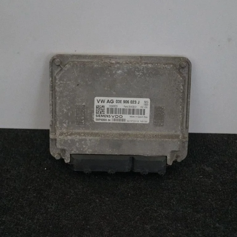 Dzinēja vadības bloks 03E906023J5WP40804 – Skoda Roomster (5J) (2006-2015)