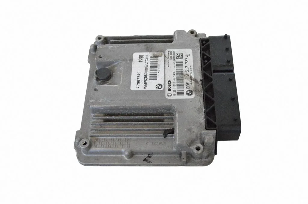 Dzinēja vadības bloks 8517727
