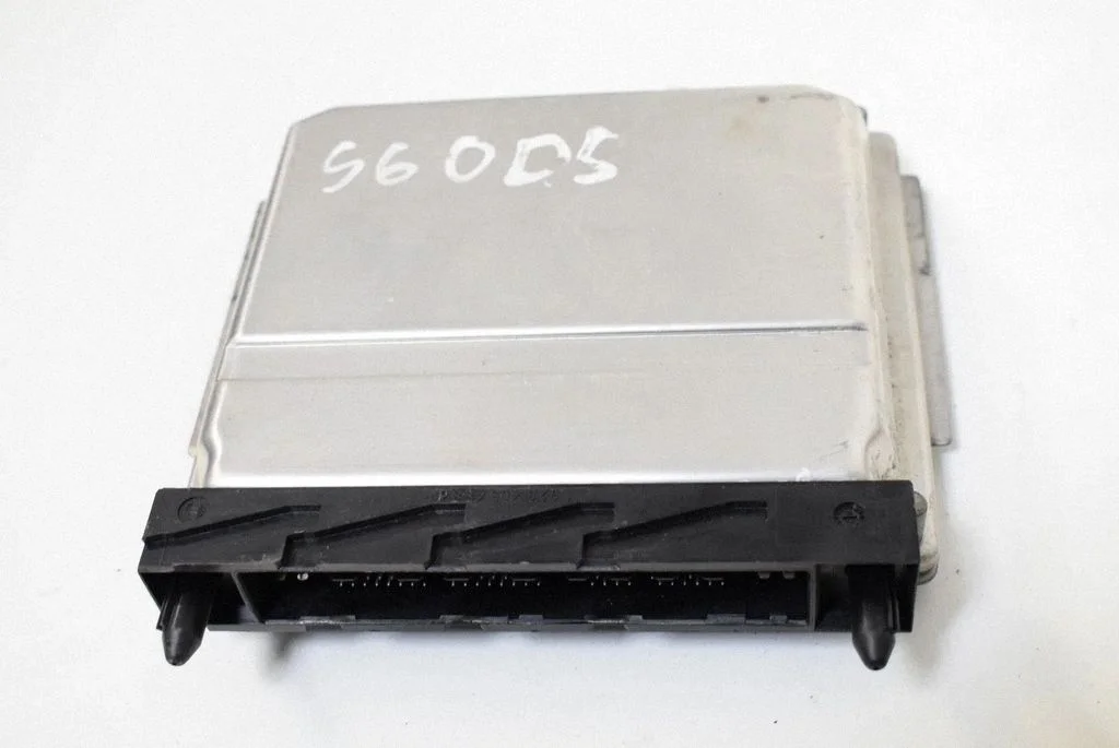 Dzinēja vadības bloks – Volvo S60 (2001-2004)