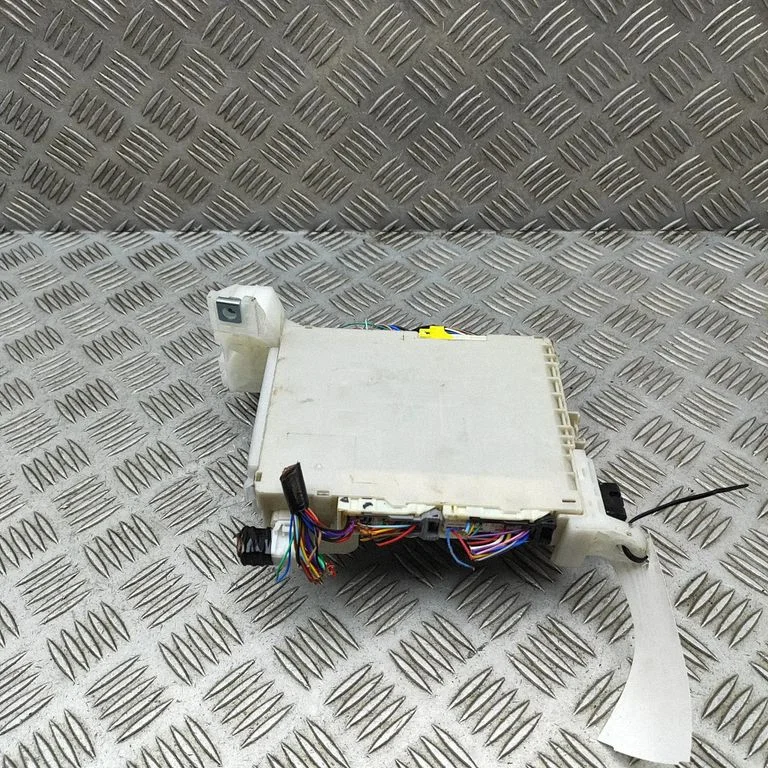 Moduł nadwozia (BCM) 8273047540
