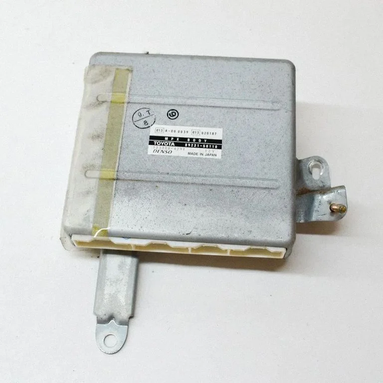 Central body control module 1233004291 – Lexus LS UCF20 (1995-2001)